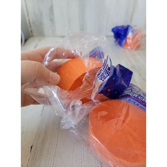 Crepe Streamer orange party Halloween set decor - Picture 3 of 4